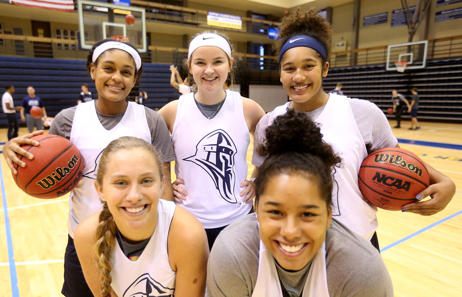 102719-mda-spt-augie-hoops-009